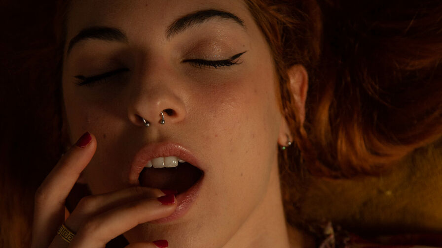 VIP Live Sex Chat with Asandai