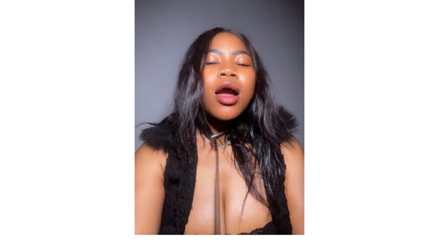 Watch JuneJay live on Sex Girls Blend