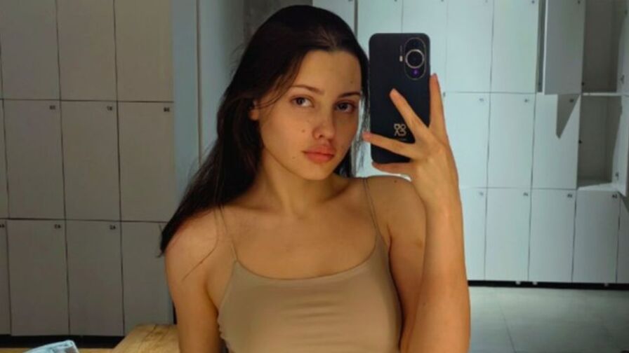 Watch JohanaSpagnolia live on Sex Girls Blend