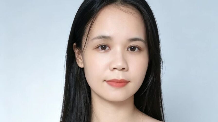 Watch AvelineZhouzhou live on Sex Zoom