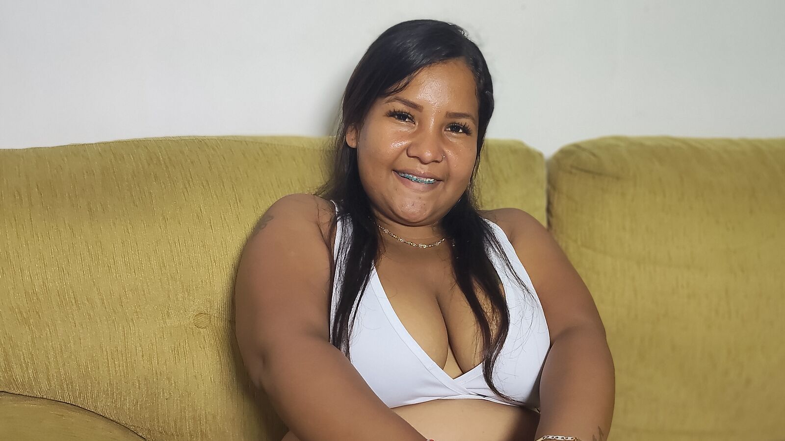 MeghanYhonson glamour portrait