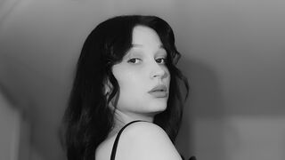 Free Nude ToshaCornea