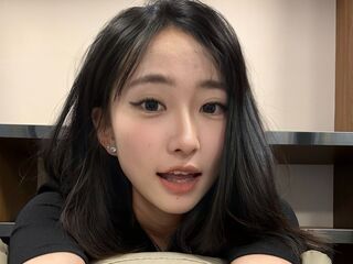 QuanQuan, Asican Cam Model