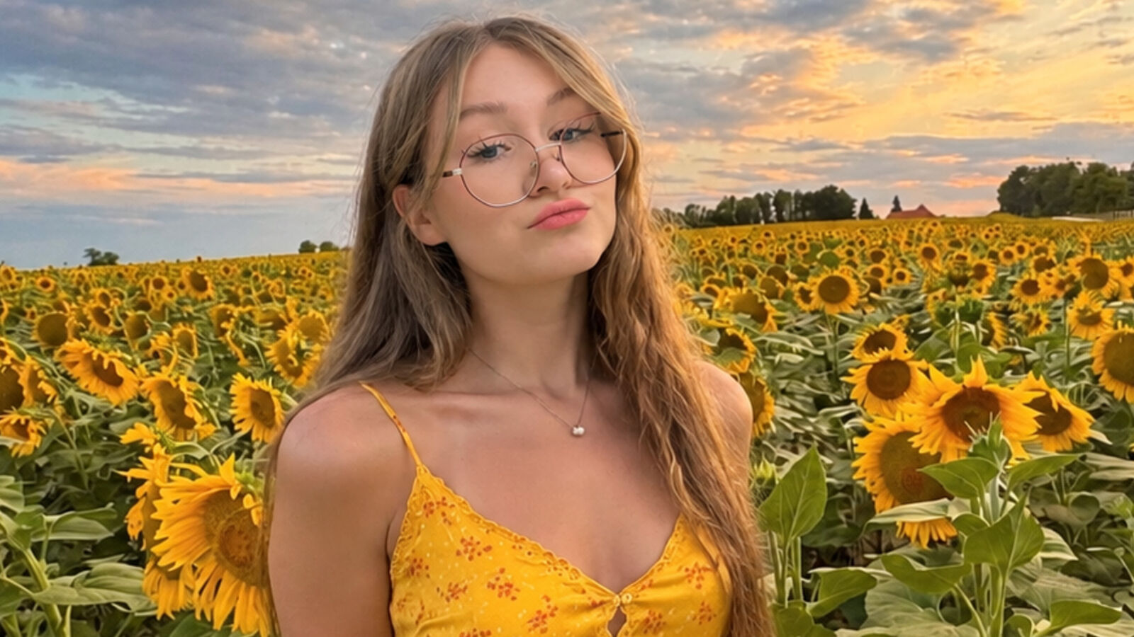 MicheleBloom erotic portrait