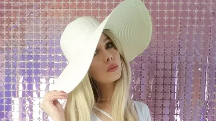 FreliaNight's chat room