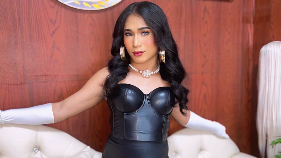 BeatriceLuis live cam model