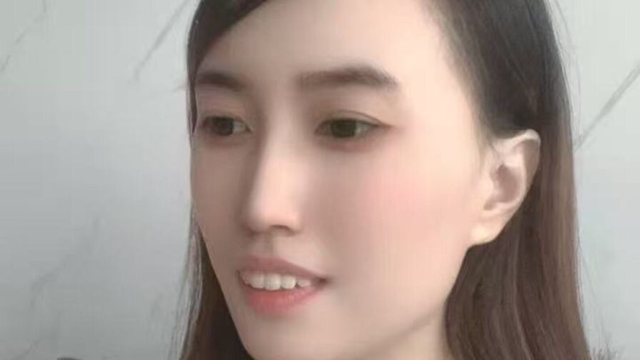 Watch MengyinggYe live on shemalefreeporn.net