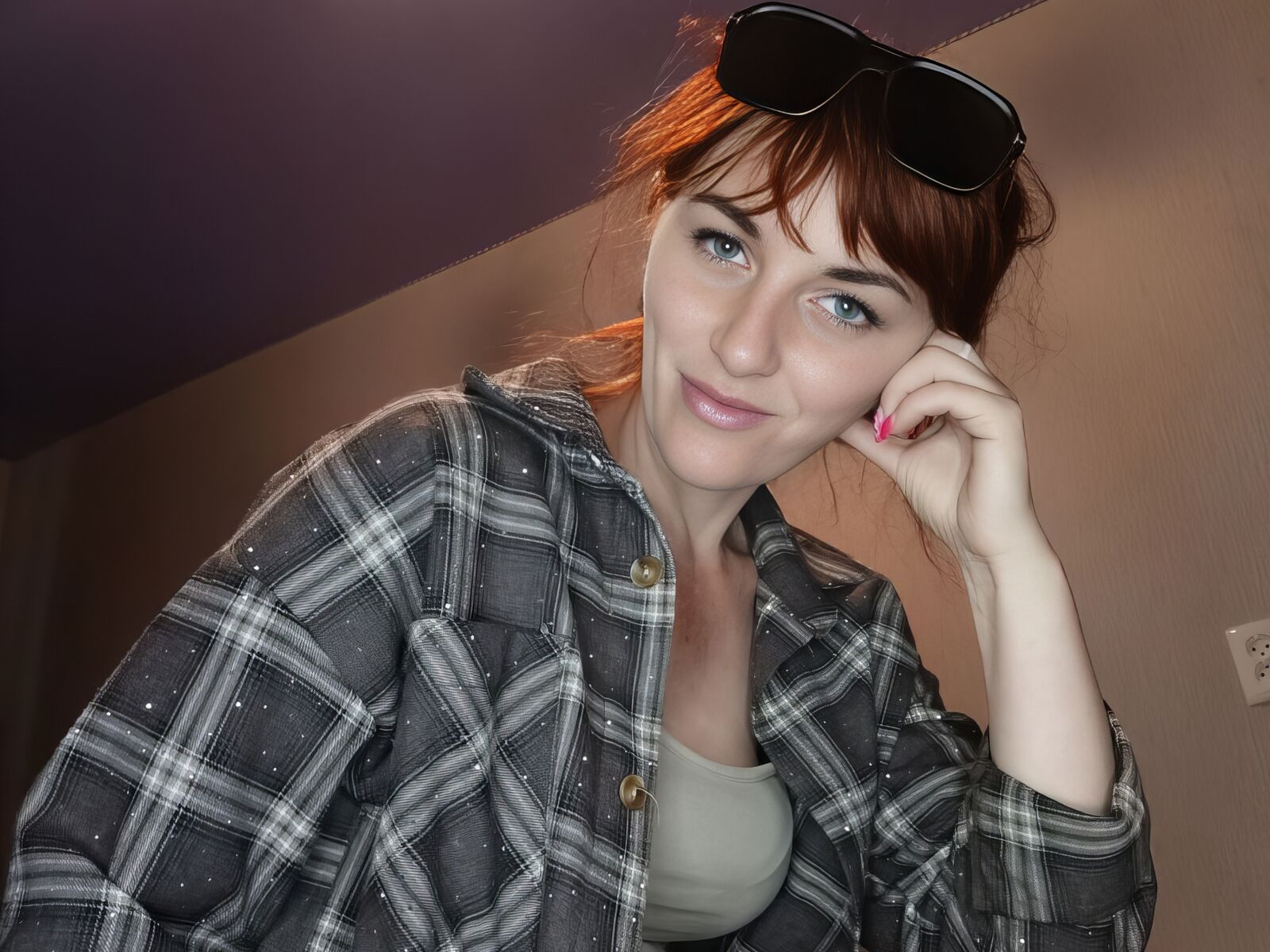 Live cam for MiraMitys