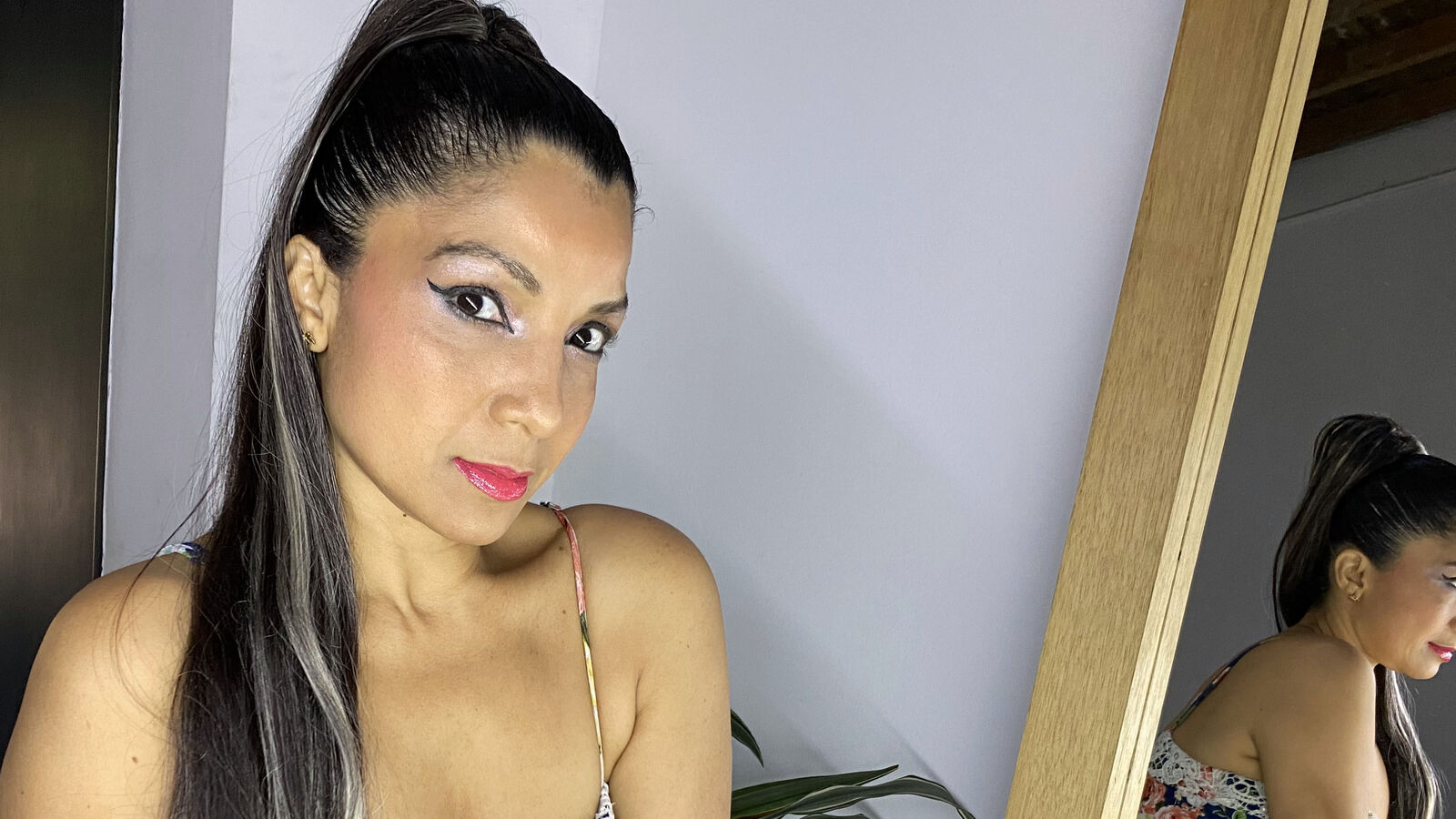 SarayJay erotic portrait