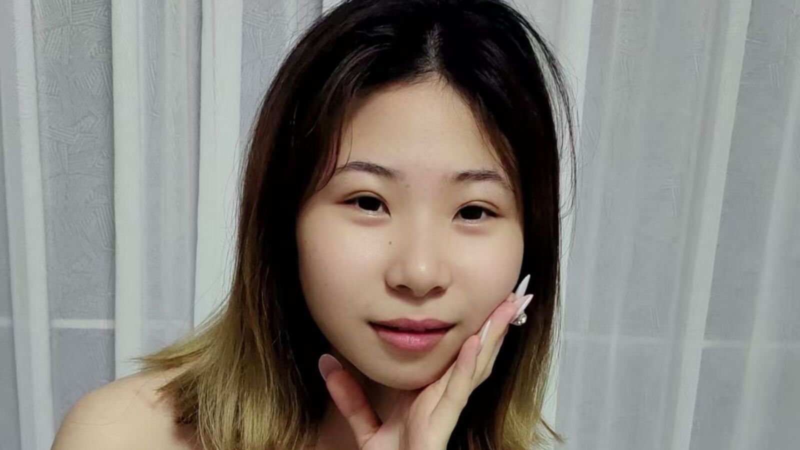 AnnaYuTo erotic portrait