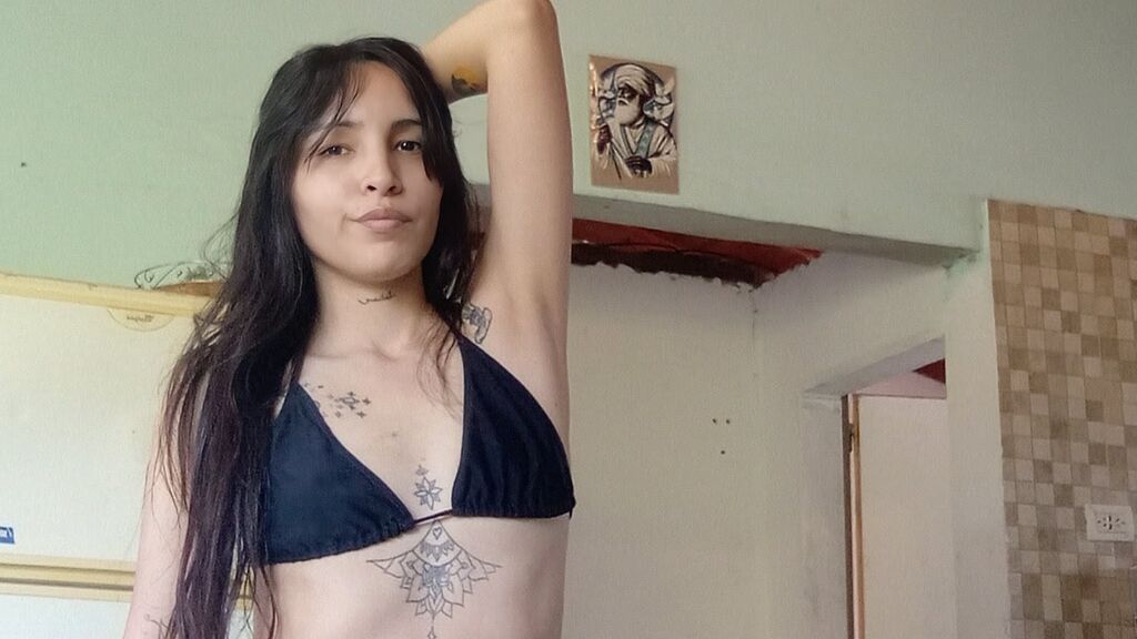 MikitaFlores Live Cam on LiveJasmin