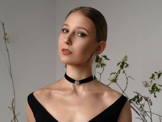 free chat room LolaWilsons
