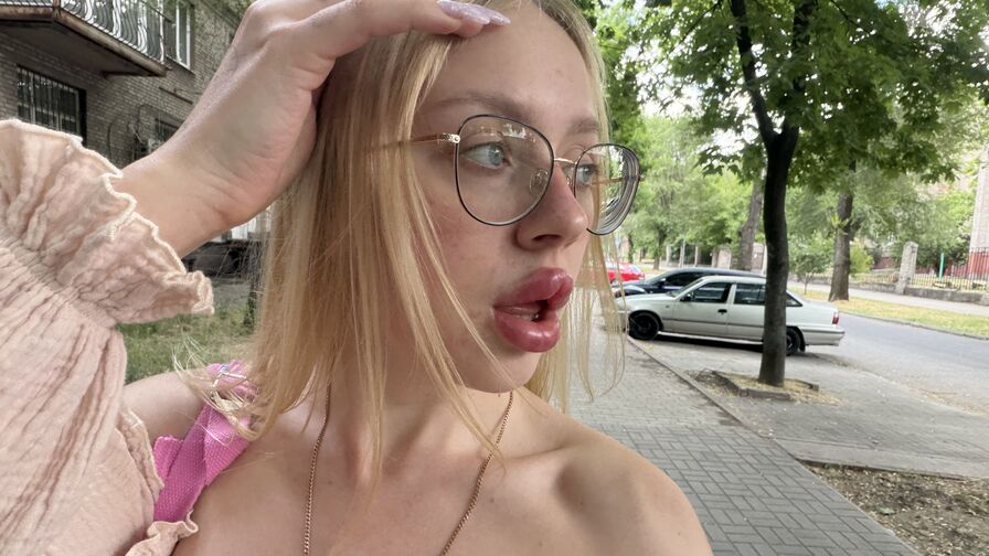 Free Naked JudiJadore