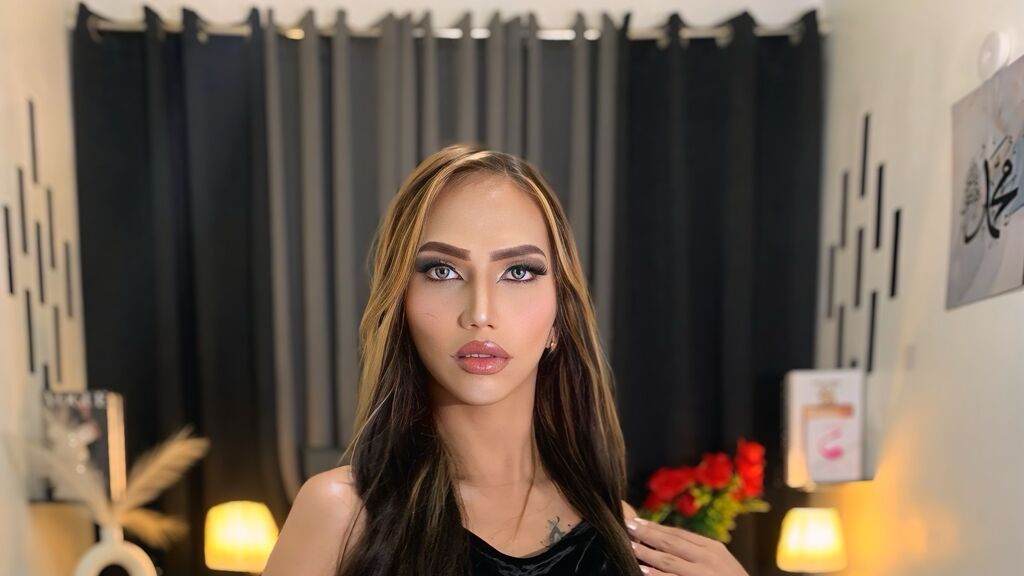 SelenaRosario live cam model at LiveJasmin