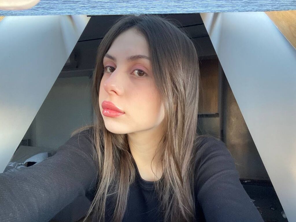PoliMolly Camera Thumbnail