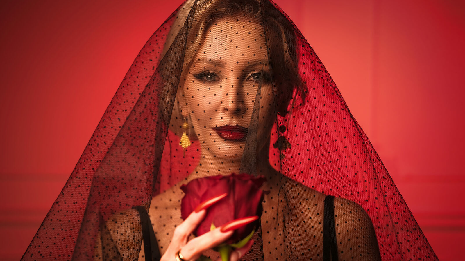 ElizaWeise glamour portrait