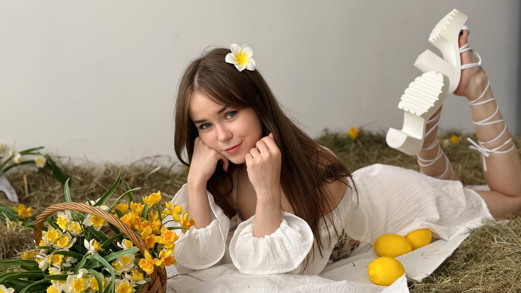 CharilWilsun live cam model at LiveJasmin