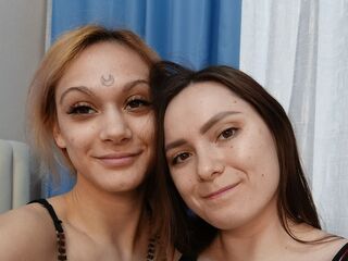 SilviaAndDarel Solo live cam models