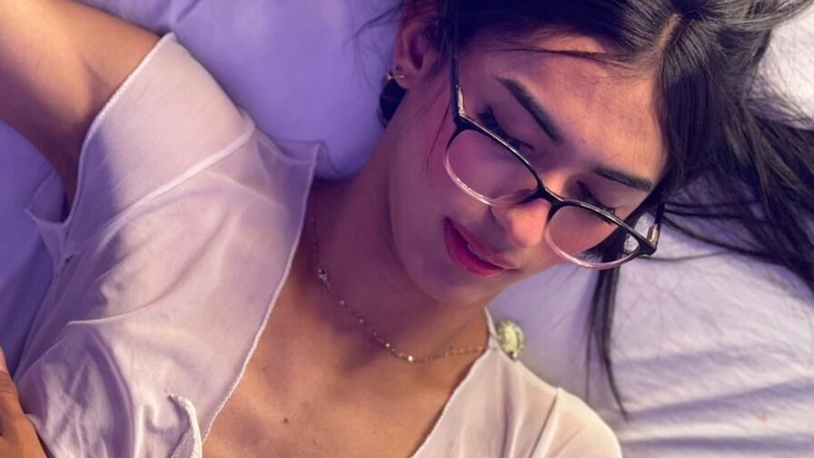 Free Live Sex Chat With SunnyHarper