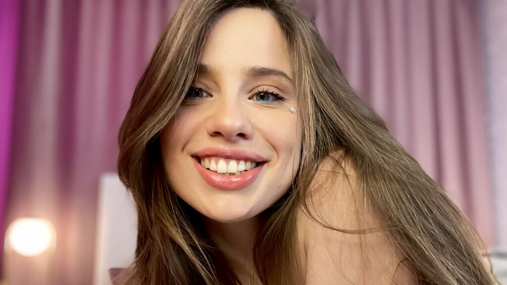 Sex chat gratuit in direct cu AngelineDivinne pe LiveJasmin