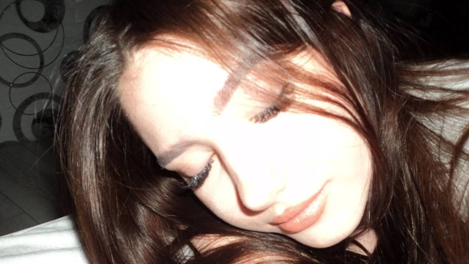 BellaJersiquins erotic portrait