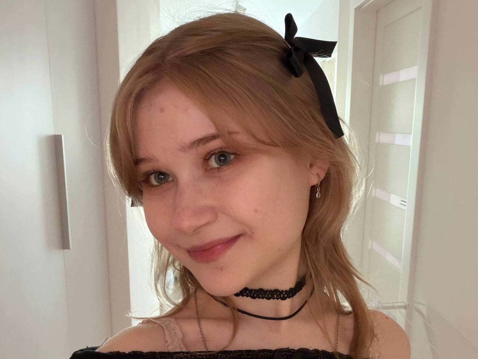 Live cam for AishaLune