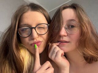 ZeldaAndLynna Budget Sex Chat