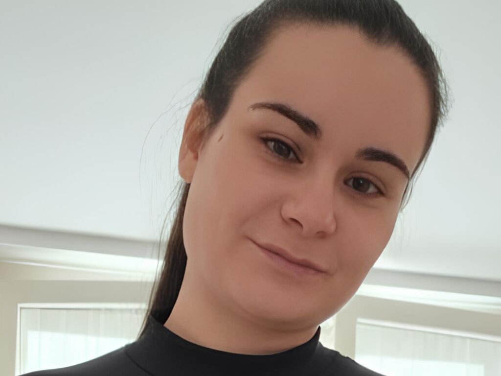 LorelieWest live performer profile picture
