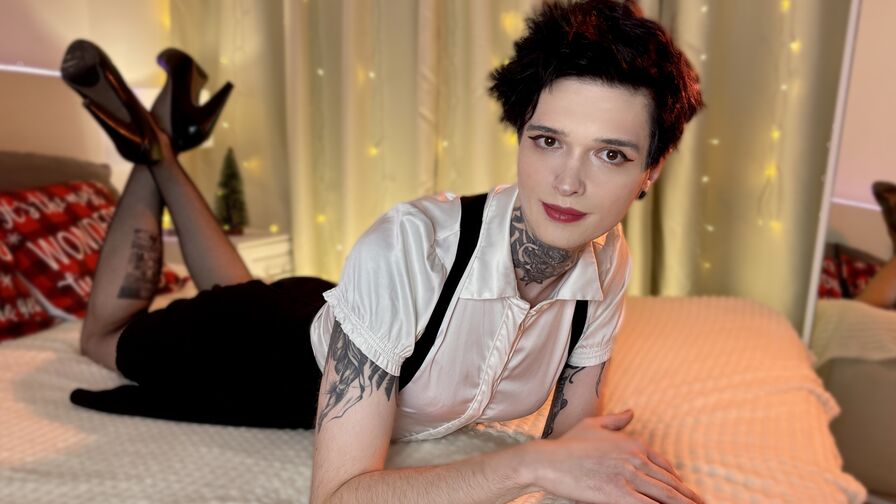Watch MitcRoys live on Sex Zoom