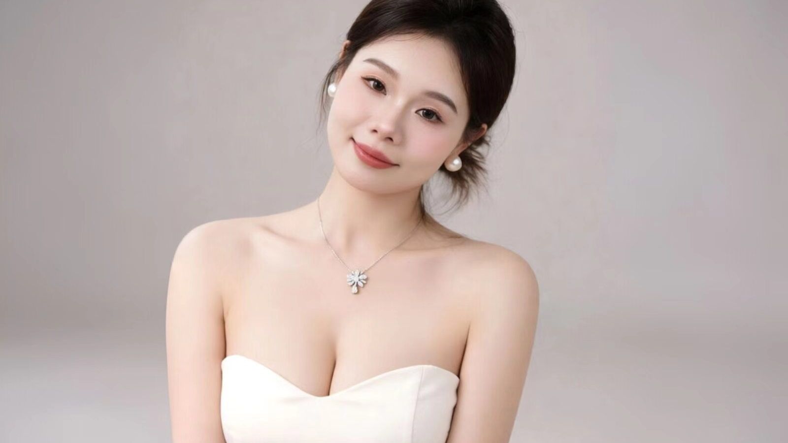 lingzi glamour portrait