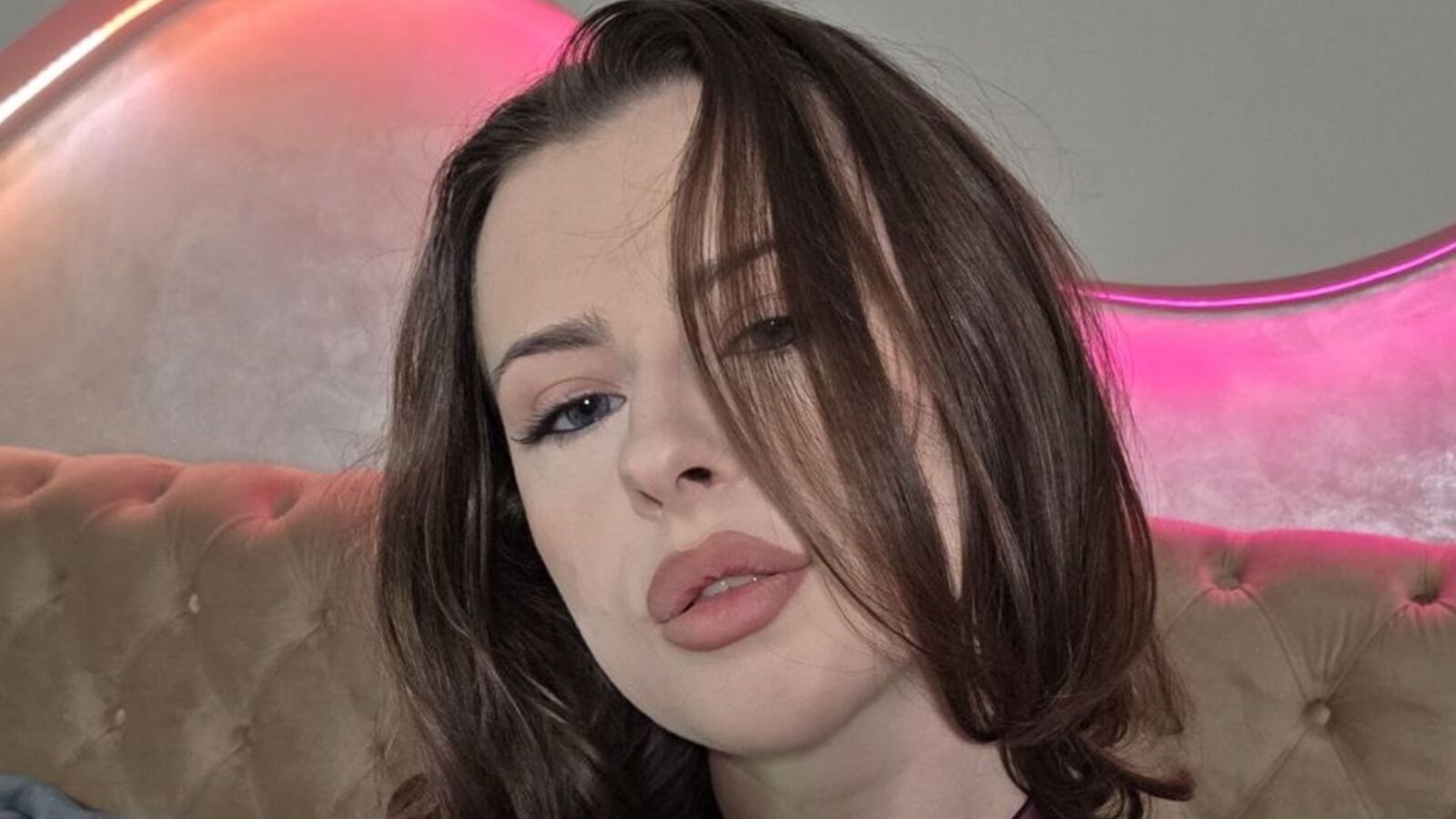 PearlClaire erotic portrait