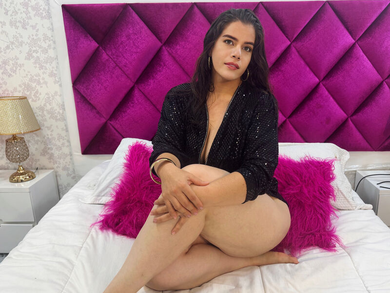 Live Sex Cam RoxyPierre