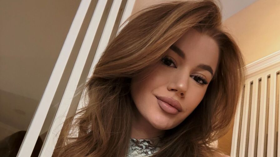 Watch Alyona live on Sex Zoom