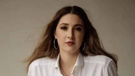 MiraFaith's chat room