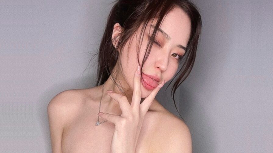 VIP Live Sex Chat with KiyumiRen