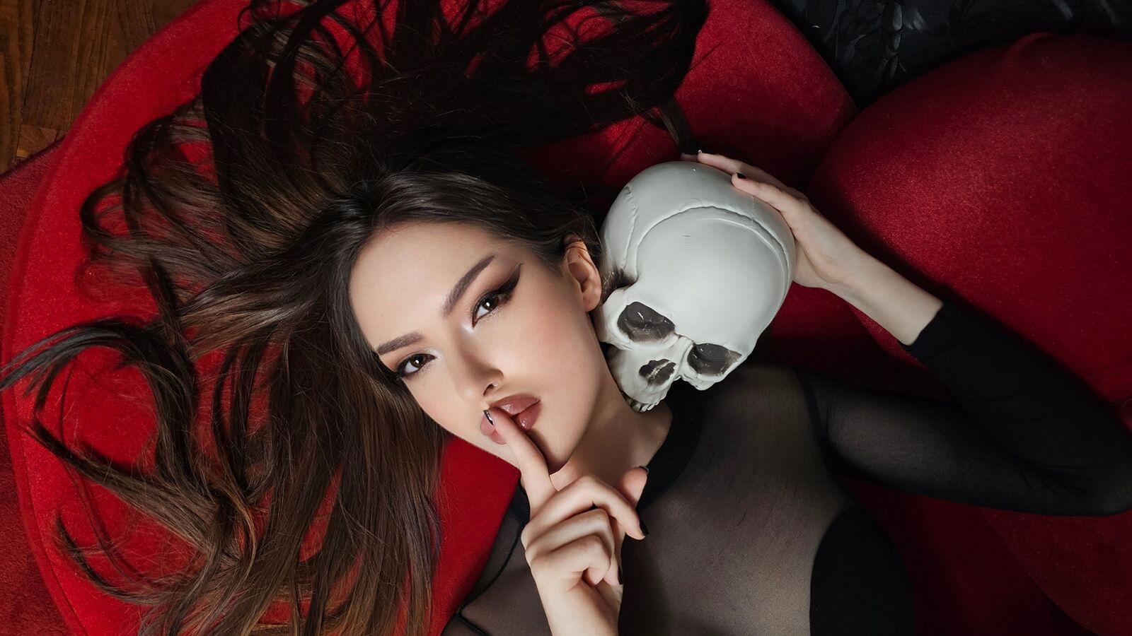 MillenaVoss erotic portrait