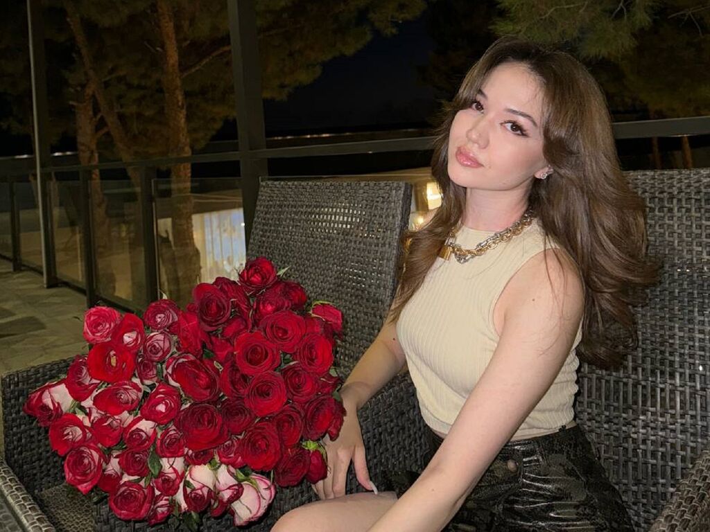 EffuliaLoren private cam girl preview