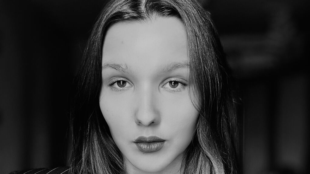 Watch KelsiSegreto from LiveJasmin on GirlsOfJasmin