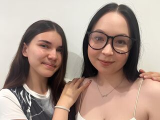 WandaAndPeggy Cam sex fingering