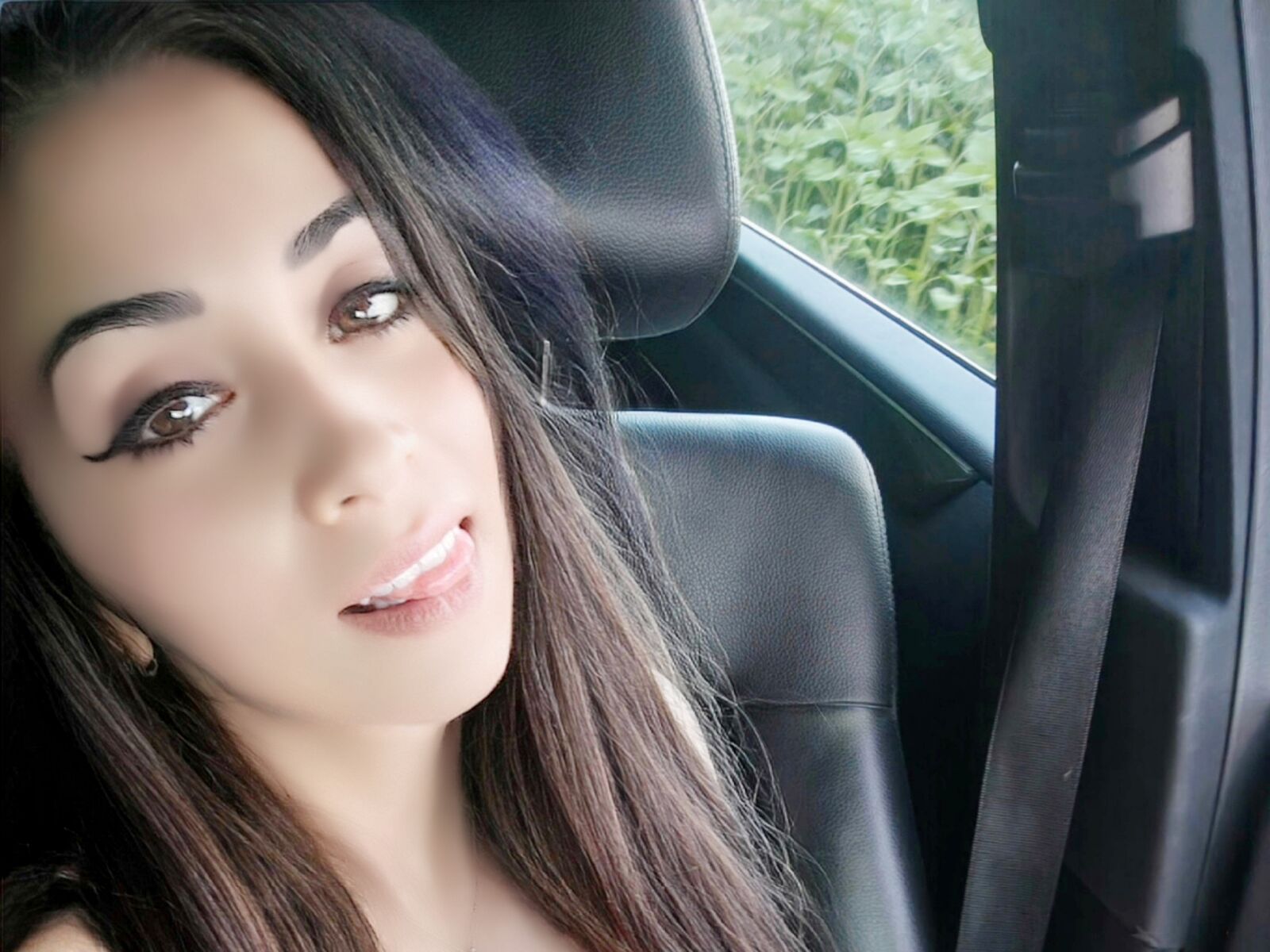 Live cam for GiuliaLarry