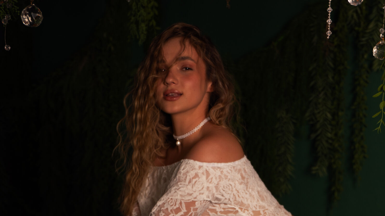 EvieLina erotic portrait