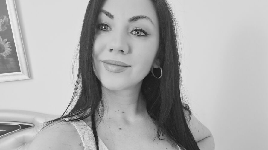Watch SabrinaLars live on Live Cam Index