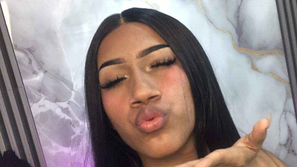 Sex chat gratuit in direct cu KylieVala pe LiveJasmin