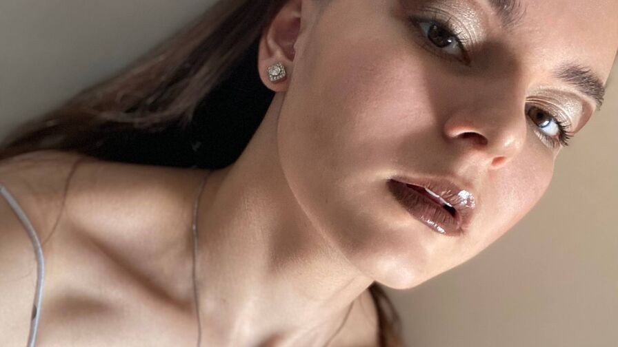 VIP Live Sex Chat with FrancescaCavalie