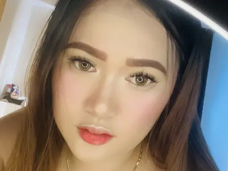 Chat with AdriannaFowler