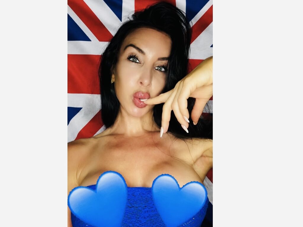 SiennaLoren private show profile image
