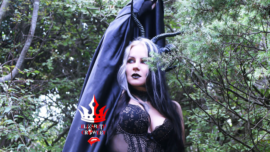 Watch ElizabethCrowley live on shemalefreeporn.net