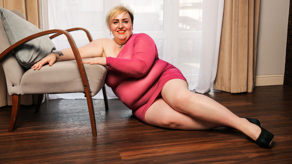 MonikaLawn Live Webcam on LiveJasmin