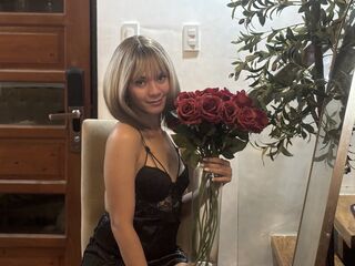 nude amateur online AlwinaMetina