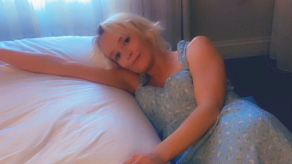 AbbeyLynne online on GirlsOfJasmin